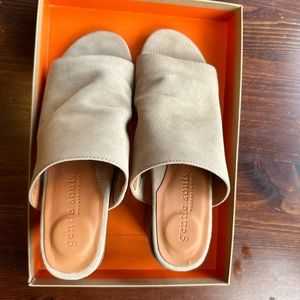 Brand new, never worn gorgeous Gentle Souls mules